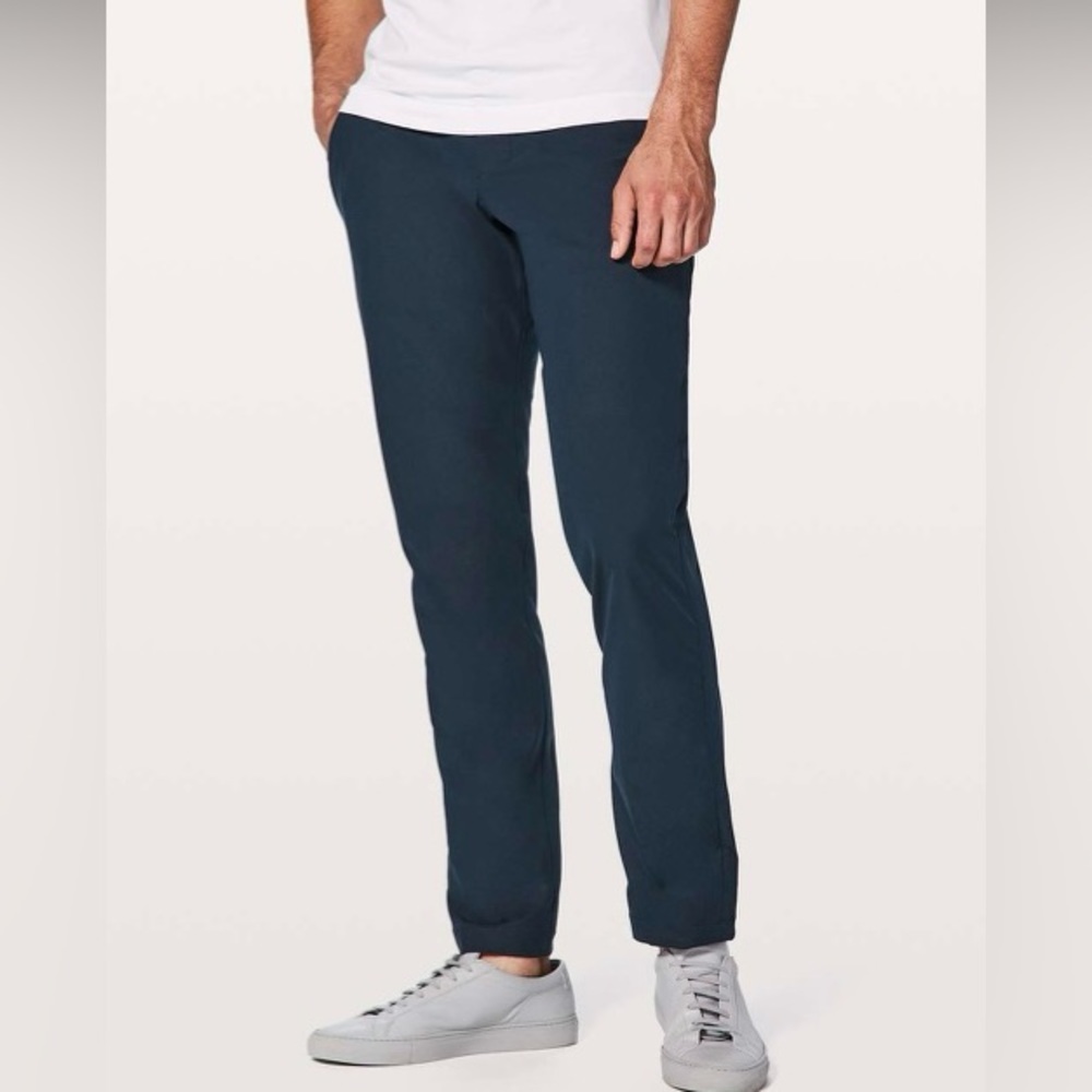 Lululemon men's Commission pants in true navy -new